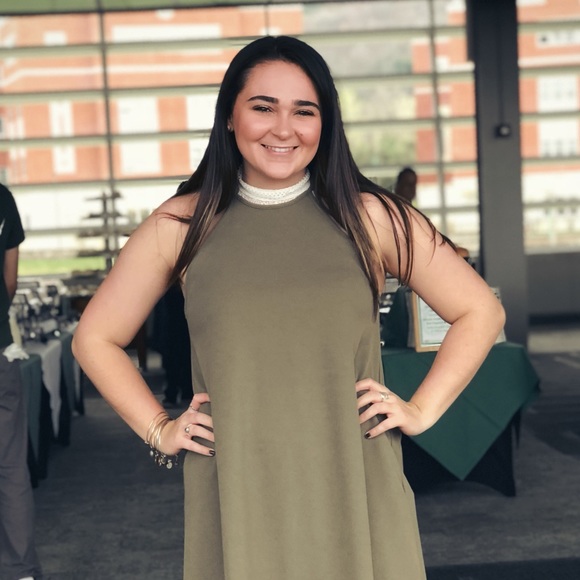 Meet your Posher, Logann - Picture 2 of 3